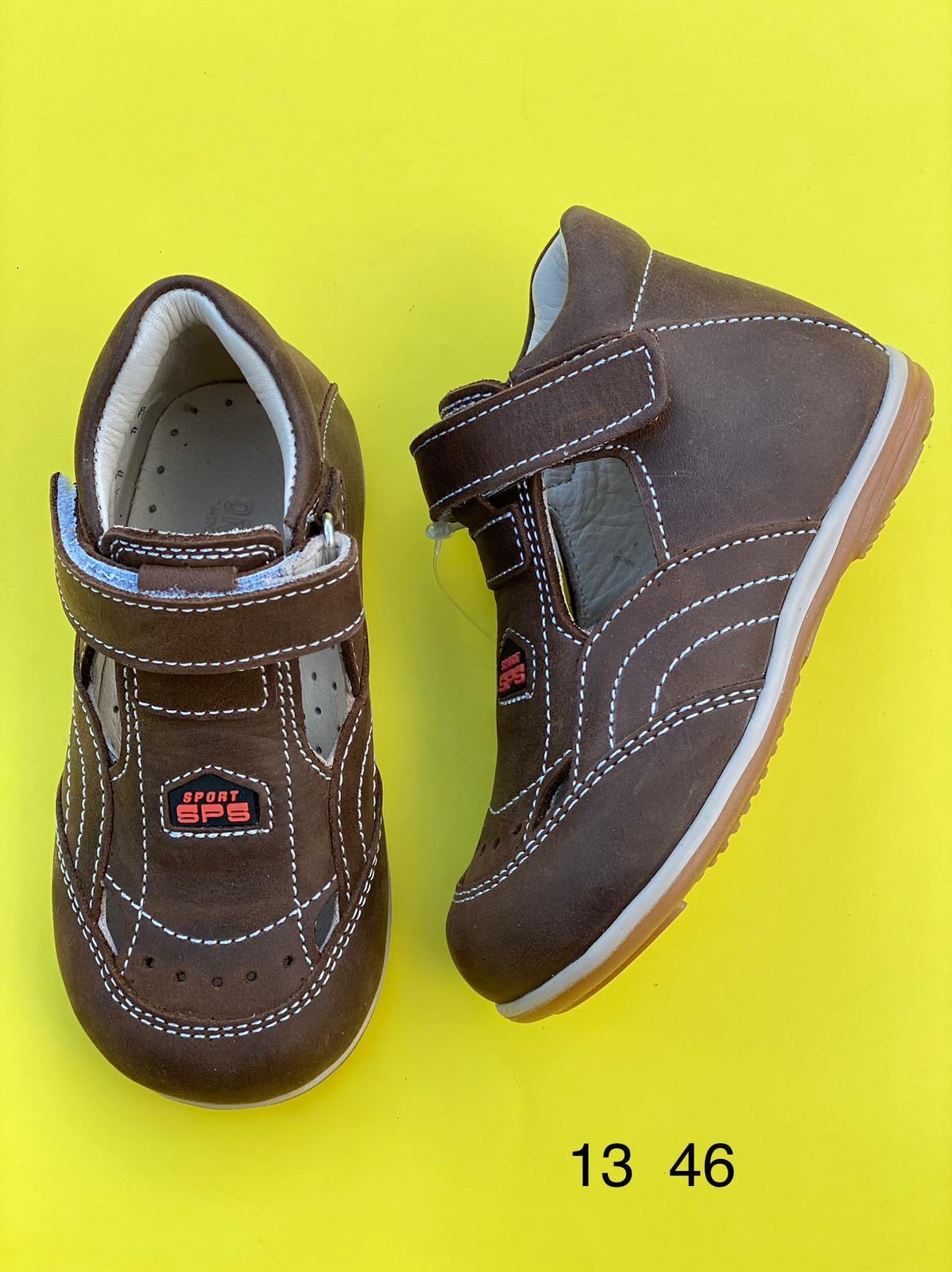 Orthopedic leather shoes for kids