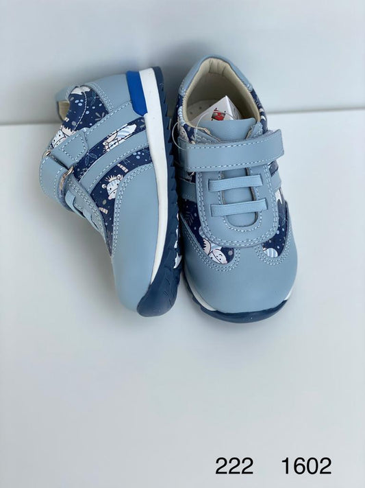 Orthopedic leather shoes for children