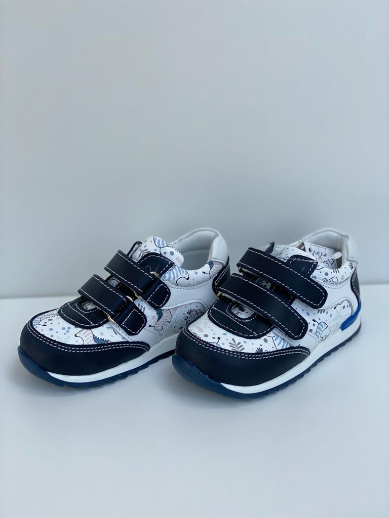 Orthopedic leather shoes for children