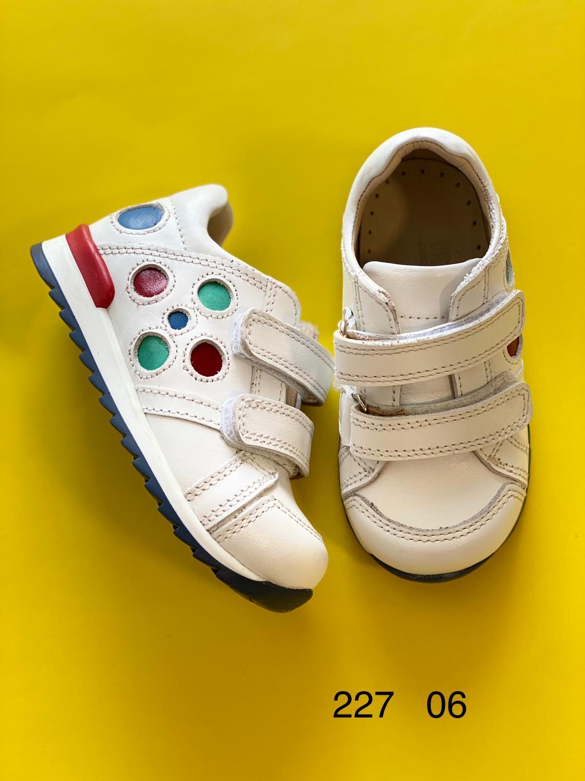 Orthopedic leather shoes for kids