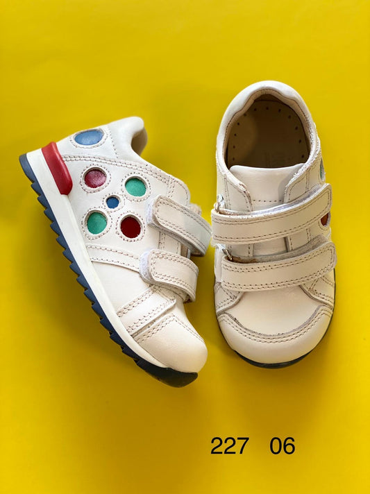 Orthopedic leather shoes for kids