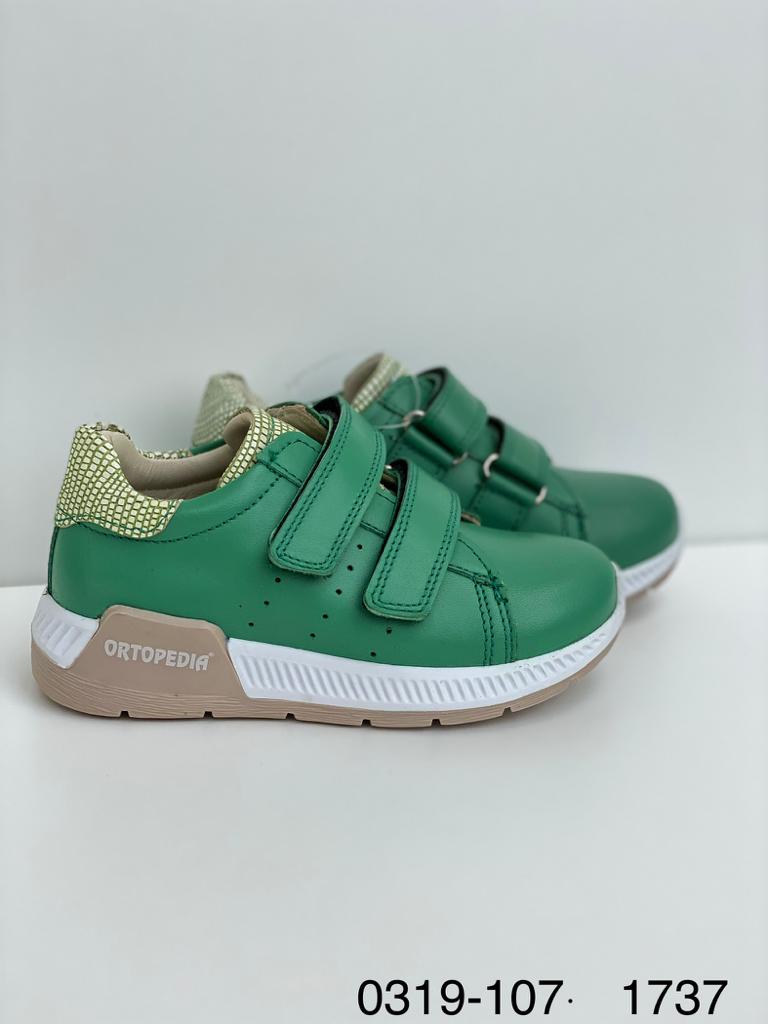 Orthopedic leather shoes for kids