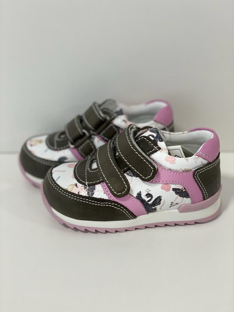 Orthopedic leather shoes for children