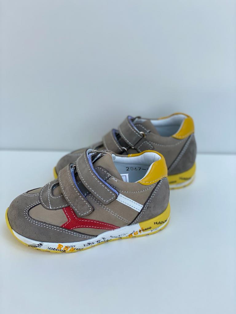 Orthopedic leather shoes for kids