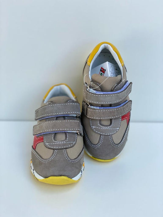 Orthopedic leather shoes for kids