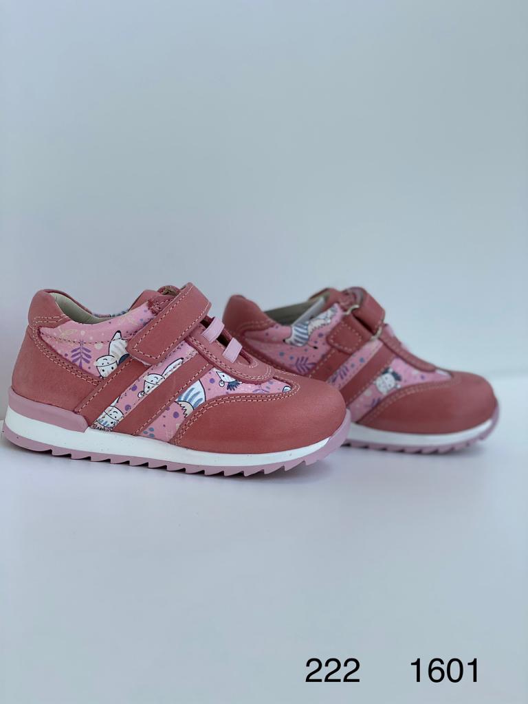 Orthopedic leather shoes for children