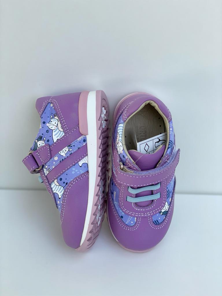 Orthopedic leather shoes for children