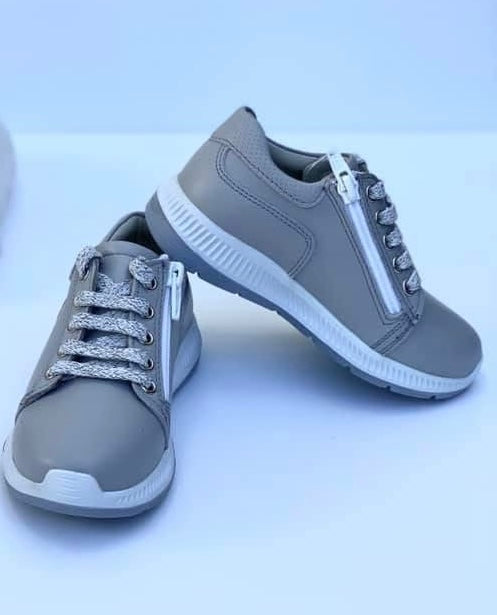 Orthopedic leather shoes for kids