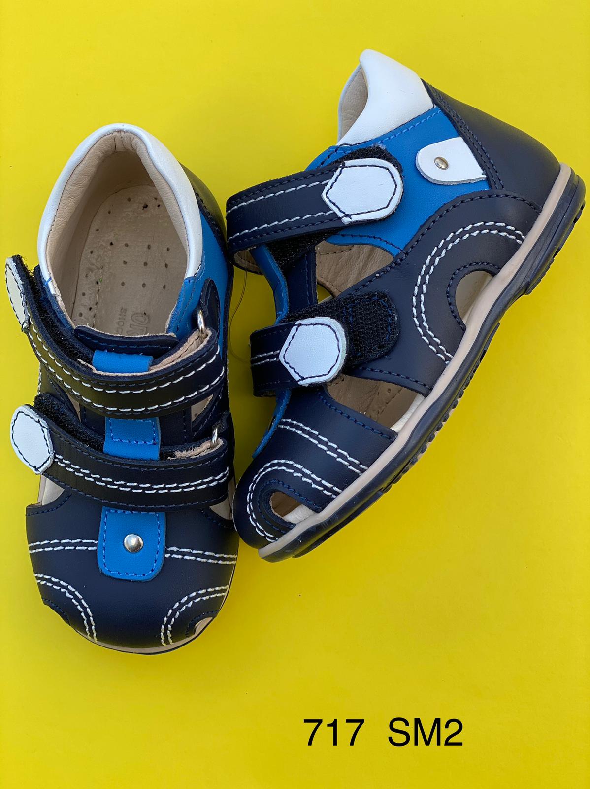 Orthopedic leather shoes for kids