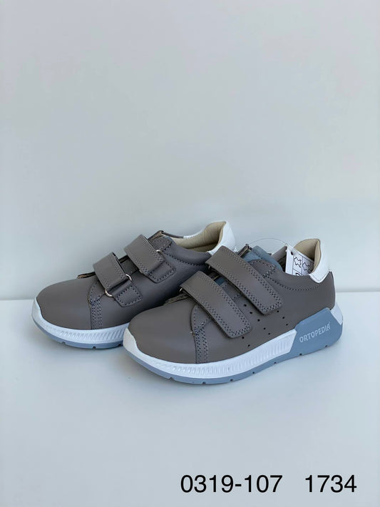 Orthopedic leather shoes for kids