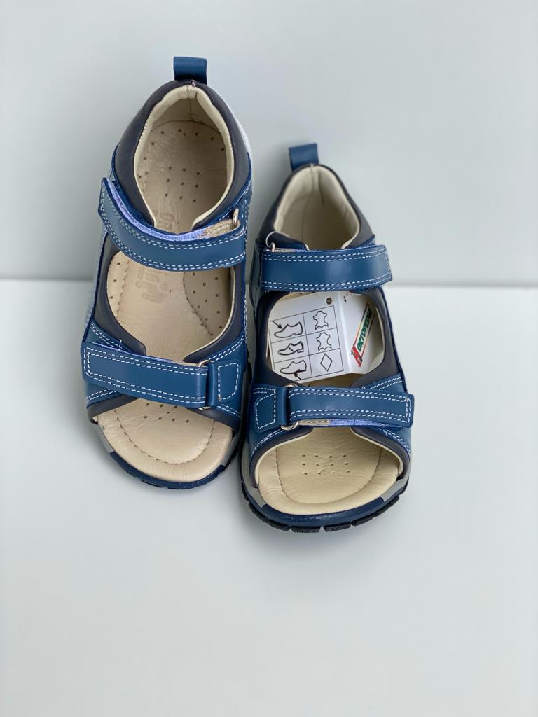 Orthopedic leather shoes for kids