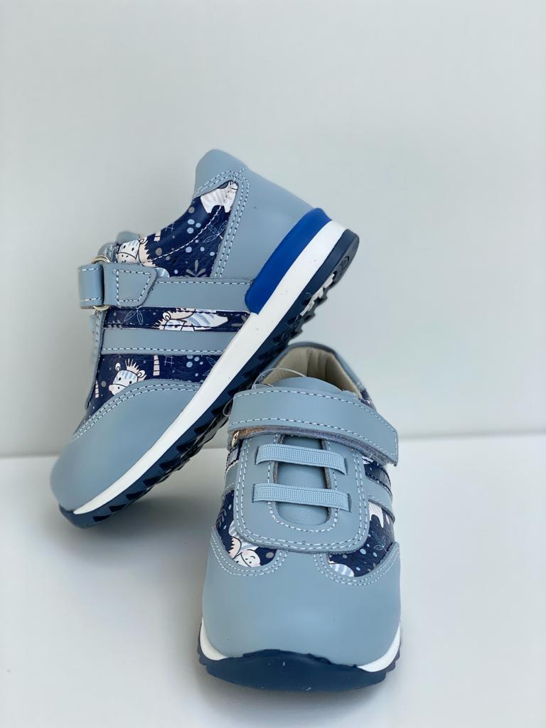 Orthopedic leather shoes for children