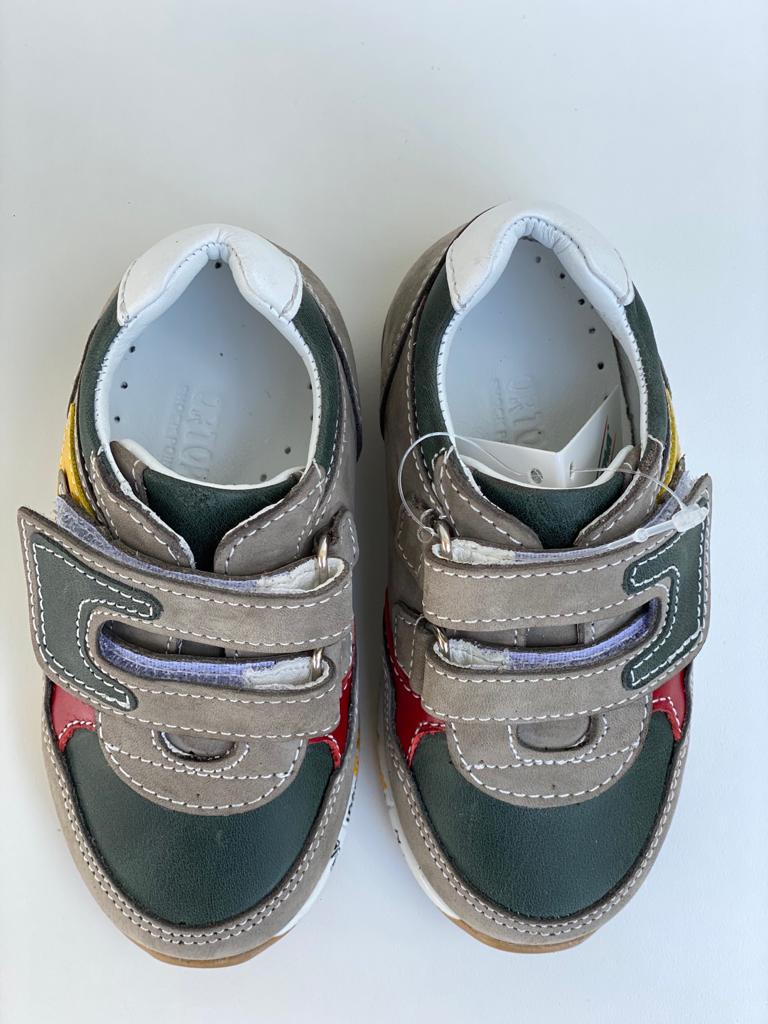 Orthopedic leather shoes for kids