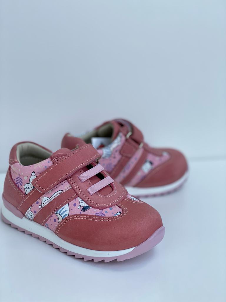 Orthopedic leather shoes for children