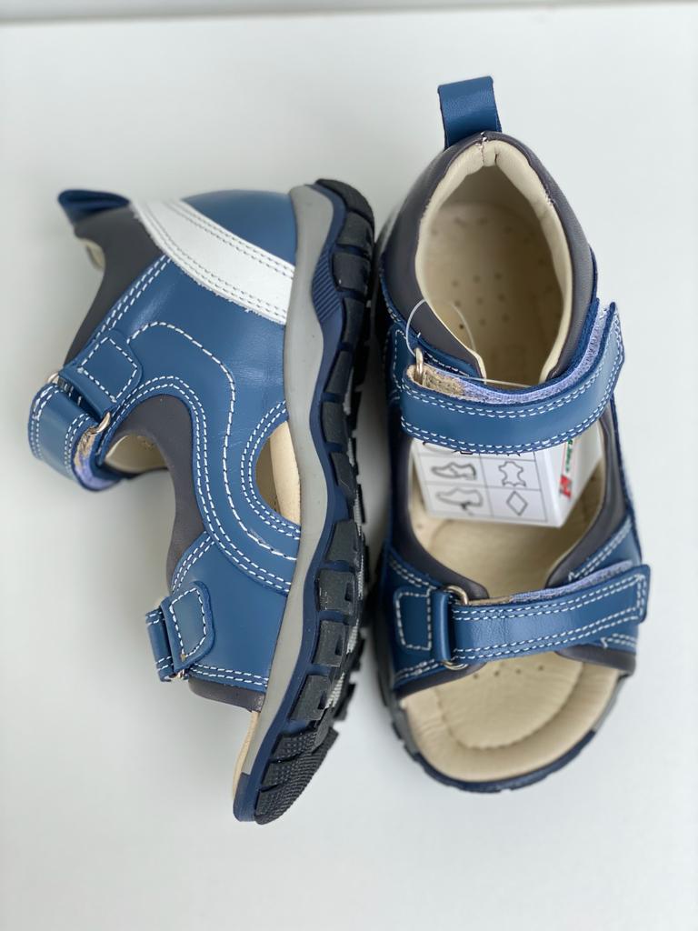 Orthopedic leather shoes for kids